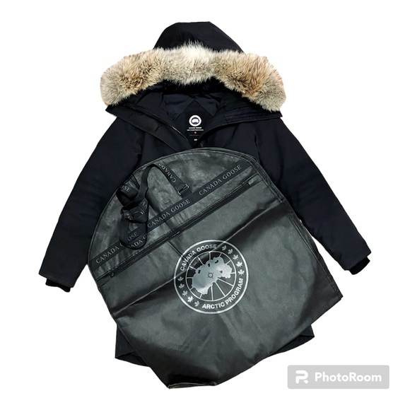 ** SOLD** Canada Goose Rossclair Parka - Picture 12 of 14